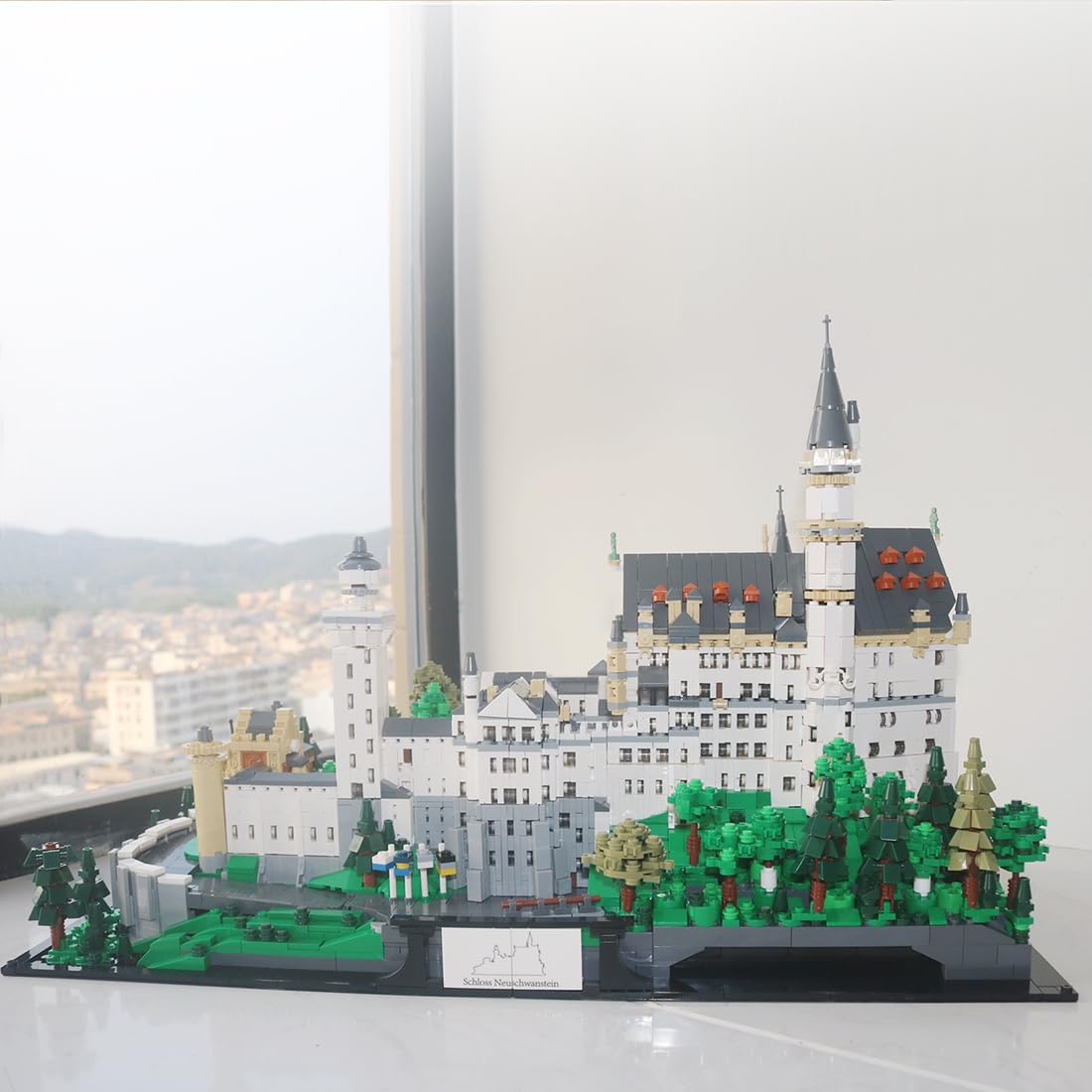 BICRKTOMXY Neuschwanstein Castle 6,786-Piece Building Set