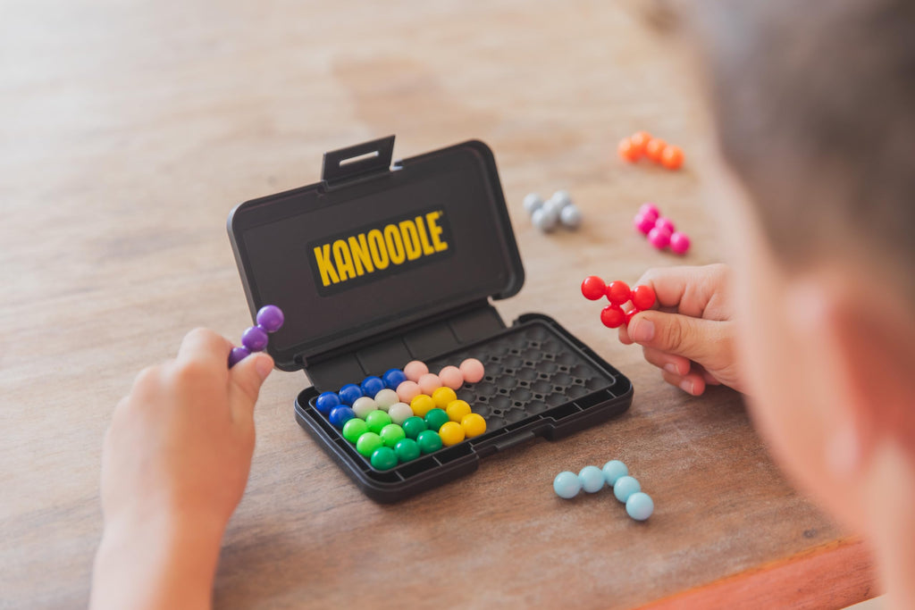 Educational Insights Kanoodle 3D Brain Teaser for Ages 7+